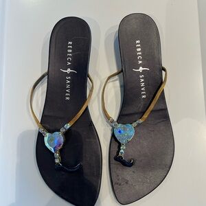 REBECA SANVER heart sandals, size 39. Gold mesh with large heart crystal. NEW